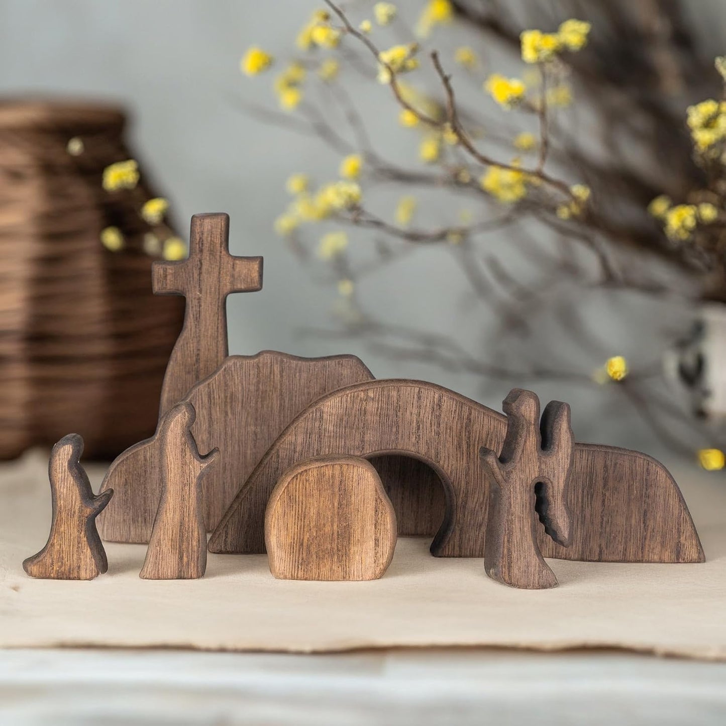 Wooden Easter Scene: Empty Tomb & Cross Decoration | NEROSUN