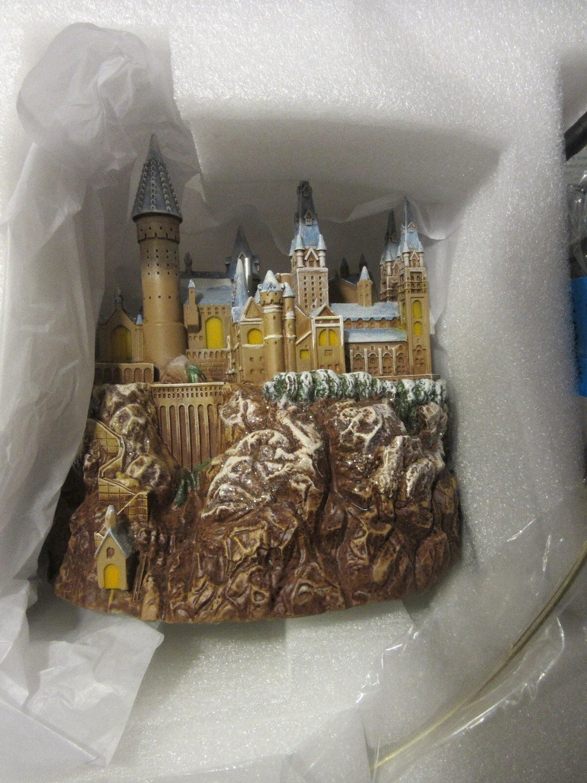 Hogwarts Castle Table Lamp with Illuminated Windows